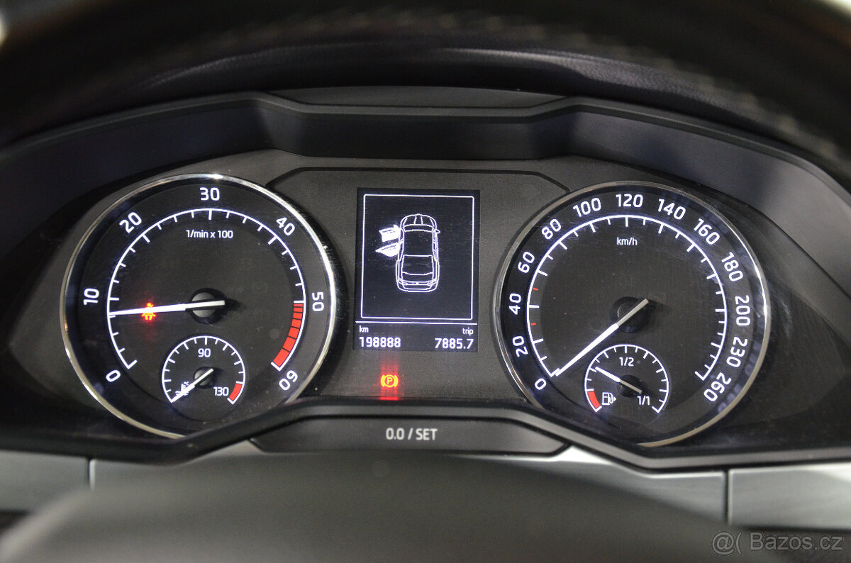 Superb 3 2.0TDi 110kw rok 2018 ČR - 12