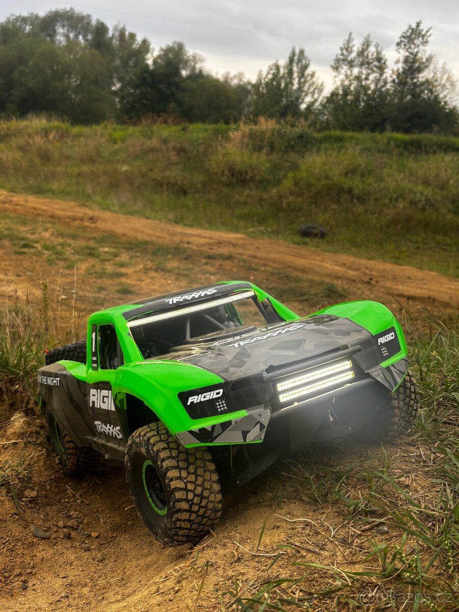 Prodám Traxxas UDR - 12