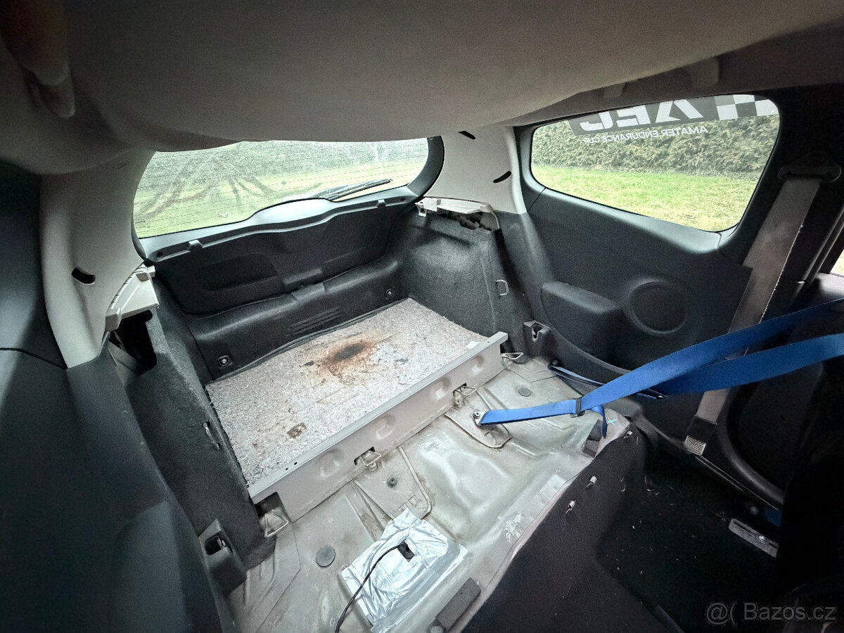 Renault Clio III RS 197 - závodní auto TOP STAV - 12