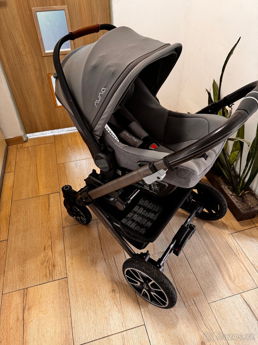 Kočárek Hartan + dětské vajíčko NuNa Pípa - 12