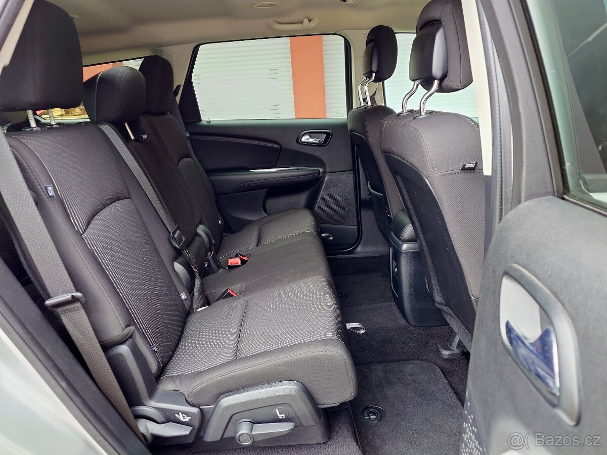 Fiat Freemont 2.0 Multijet Urban 103 kW - 12