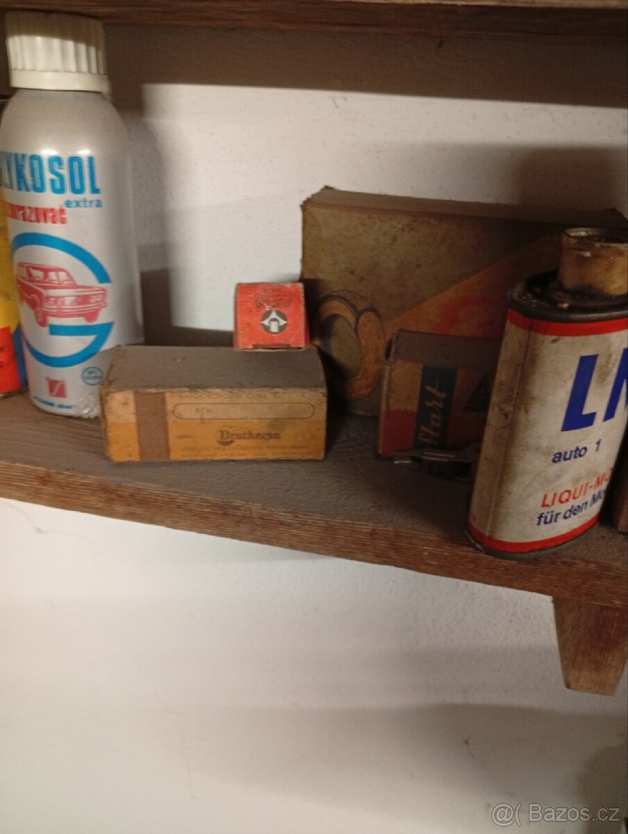 Retro plechovky a dekorace - 12