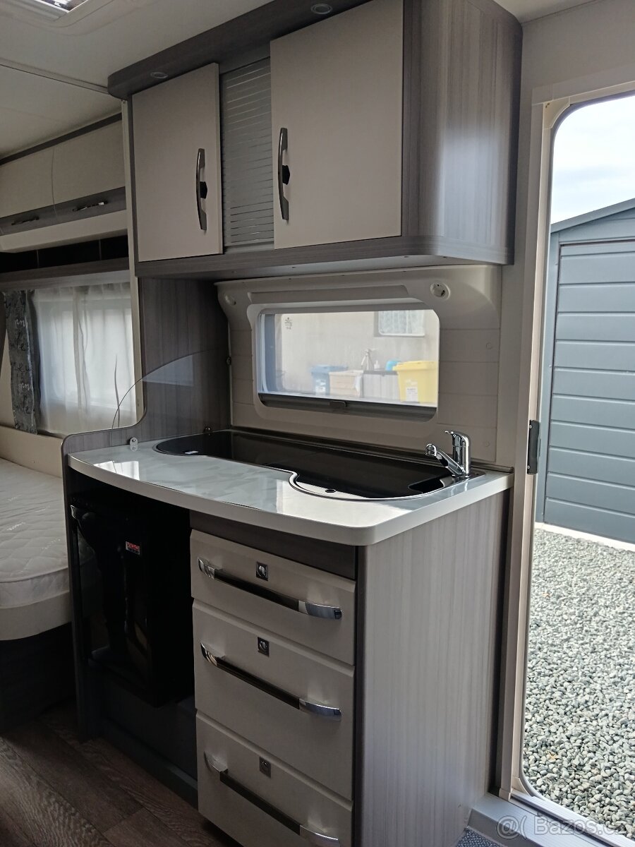 Karavan Hobby 470 r.v 2018 - 12