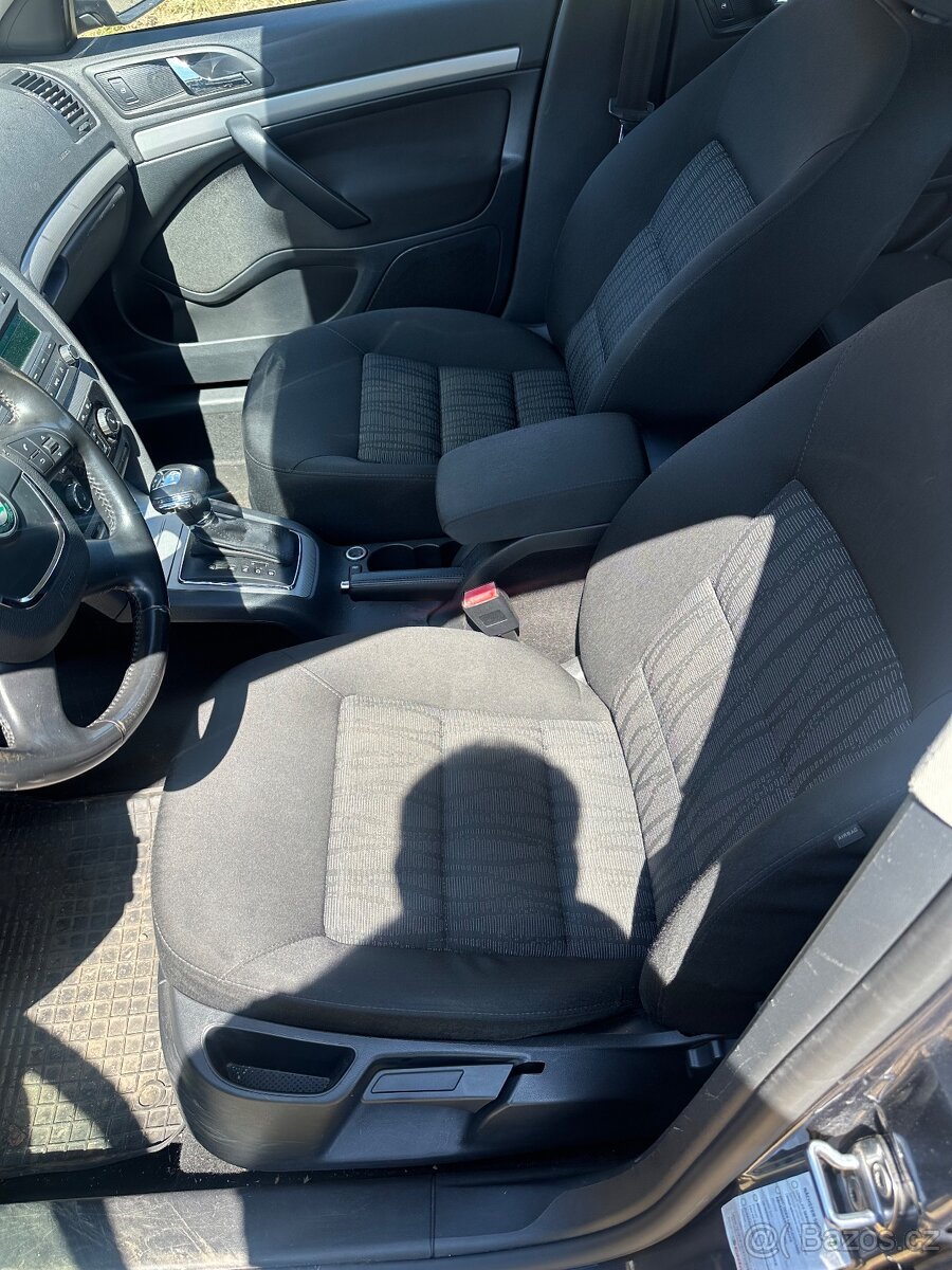 ŠKODA OCTAVIA COMBI 1.4TSI-AUTOMAT-CUKA - 12