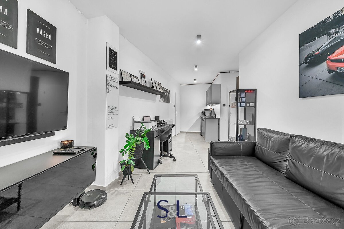 Prodej obchodního prostoru 325 m², Nový Bor, ev.č. 01370 - 12