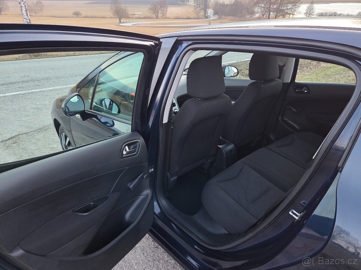 Peugeot 308 - BENZÍN 1.4 - 2010 - 151tis/KM - 12