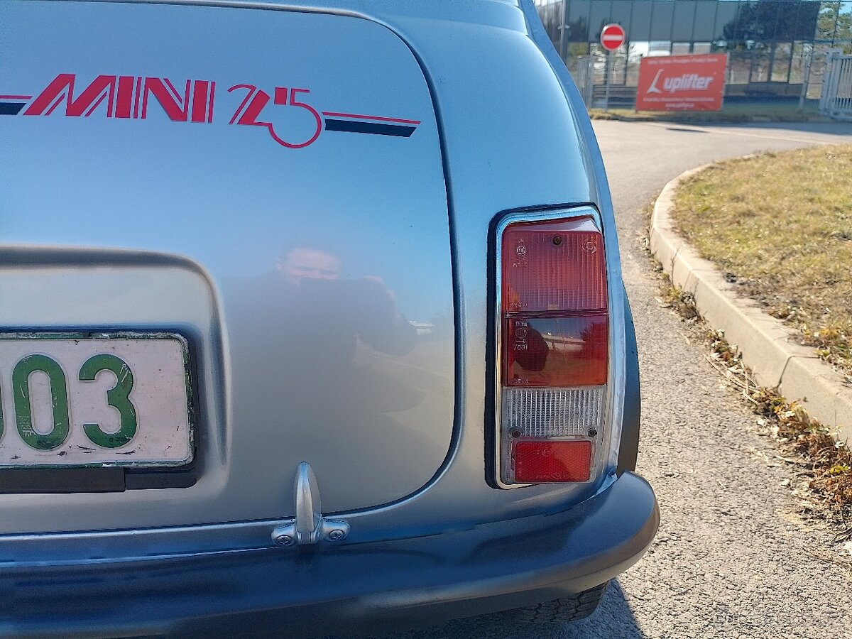 Prodám Austin Mini Classic - výroční model - luxusní stav - 12