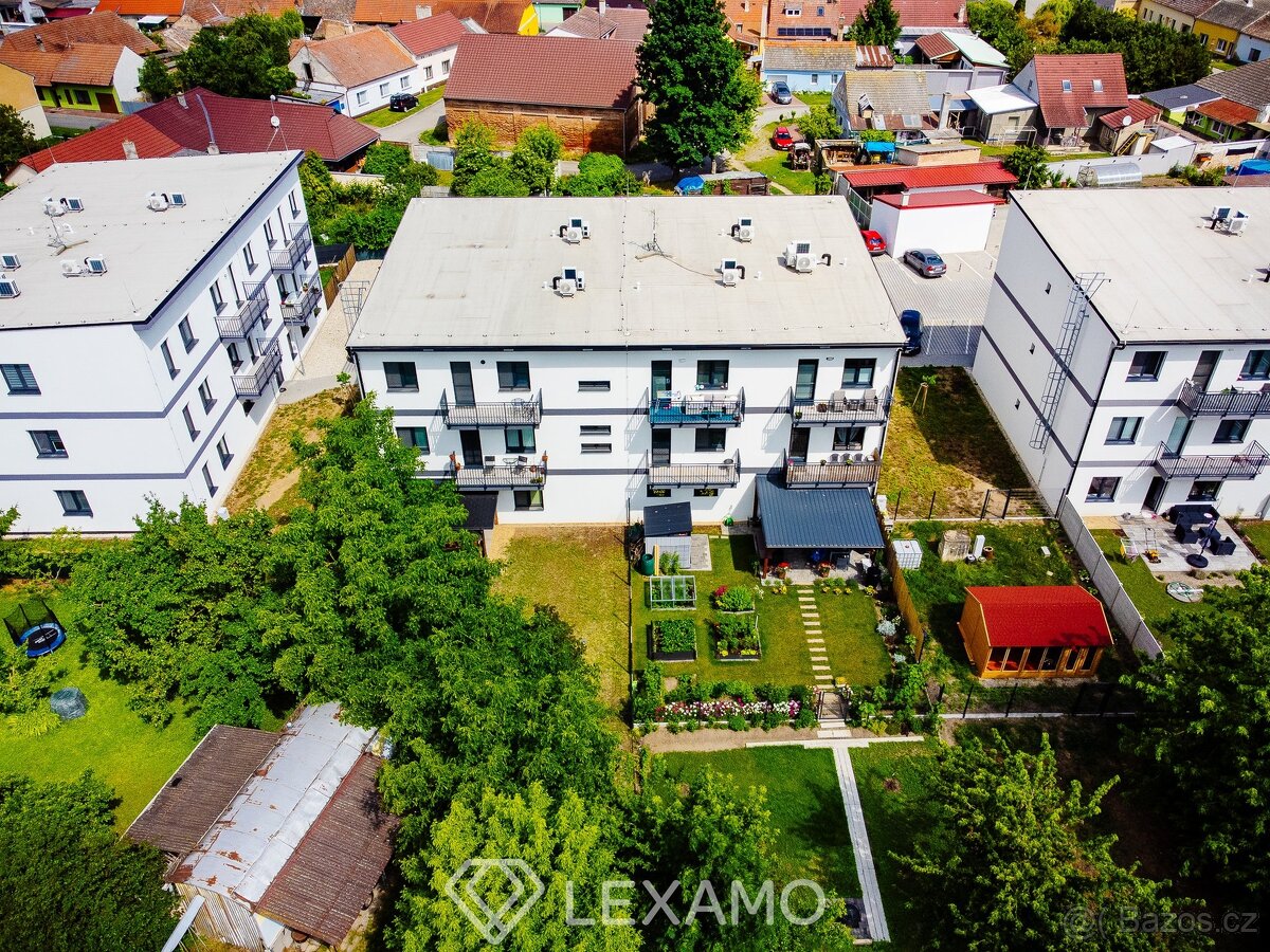 Prodej bytu 3+kk, 77 m² - Hrušovany nad Jevišovkou - 12