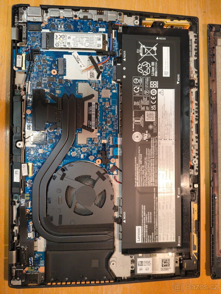 Lenovo ThinkPad P16s Gen 1 - 12