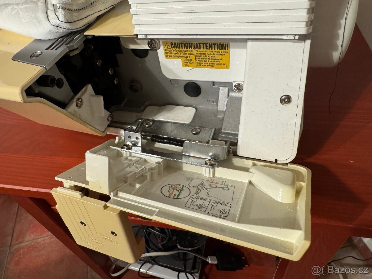Coverlock Bernina 009DCC - TOP stav. - 12