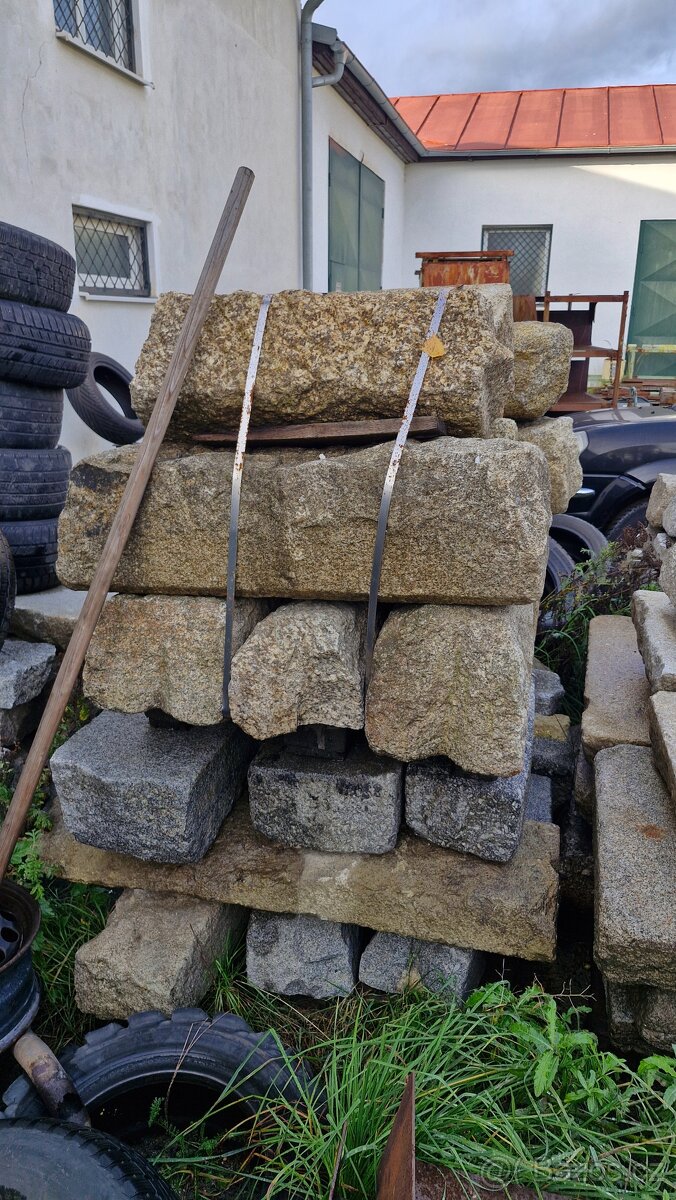 Žulové obruby a zápražáky (placáky) - 12