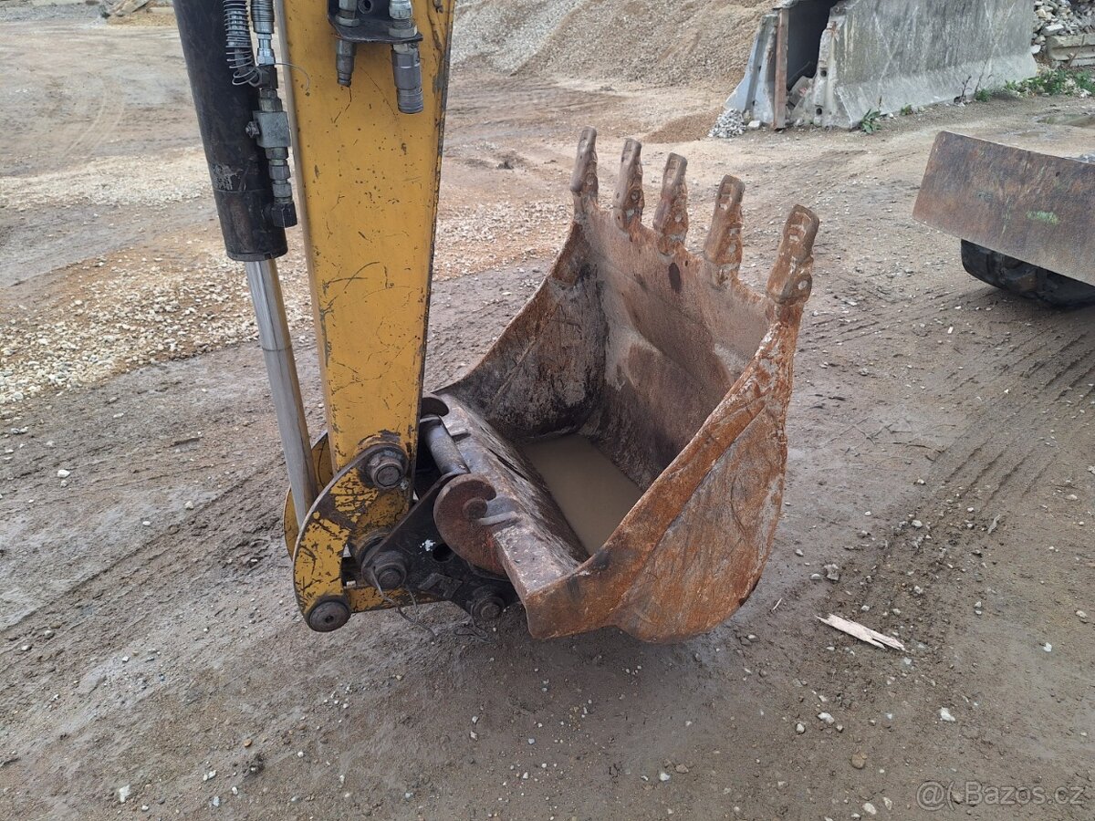 CATERPILLAR 305 C - 12