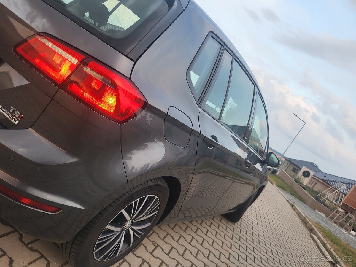 Volkswagen Golf Sportwan benzín - 12