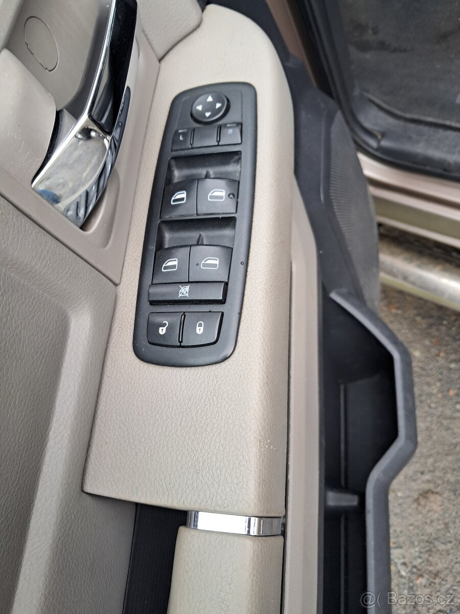 Prodám Dodge RAM 1500 HEMI 5,7 4x4 DPH - 12