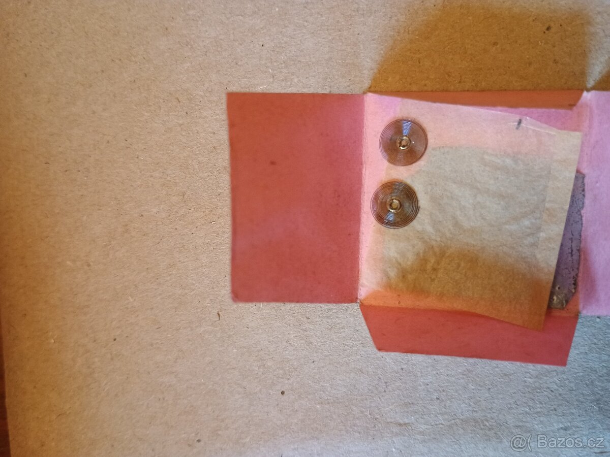 Hodinky a soucastky - 12