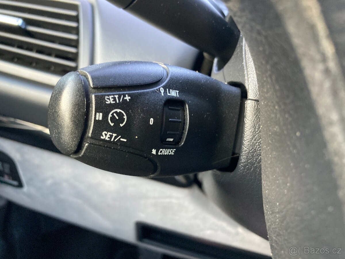 Citroën C8, 2,0/100kW Tažné 8.míst El.dveře - 12