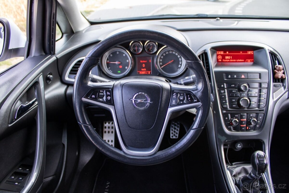 Opel Astra Notchback 1.7 CDTI 130k Cosmo - 12