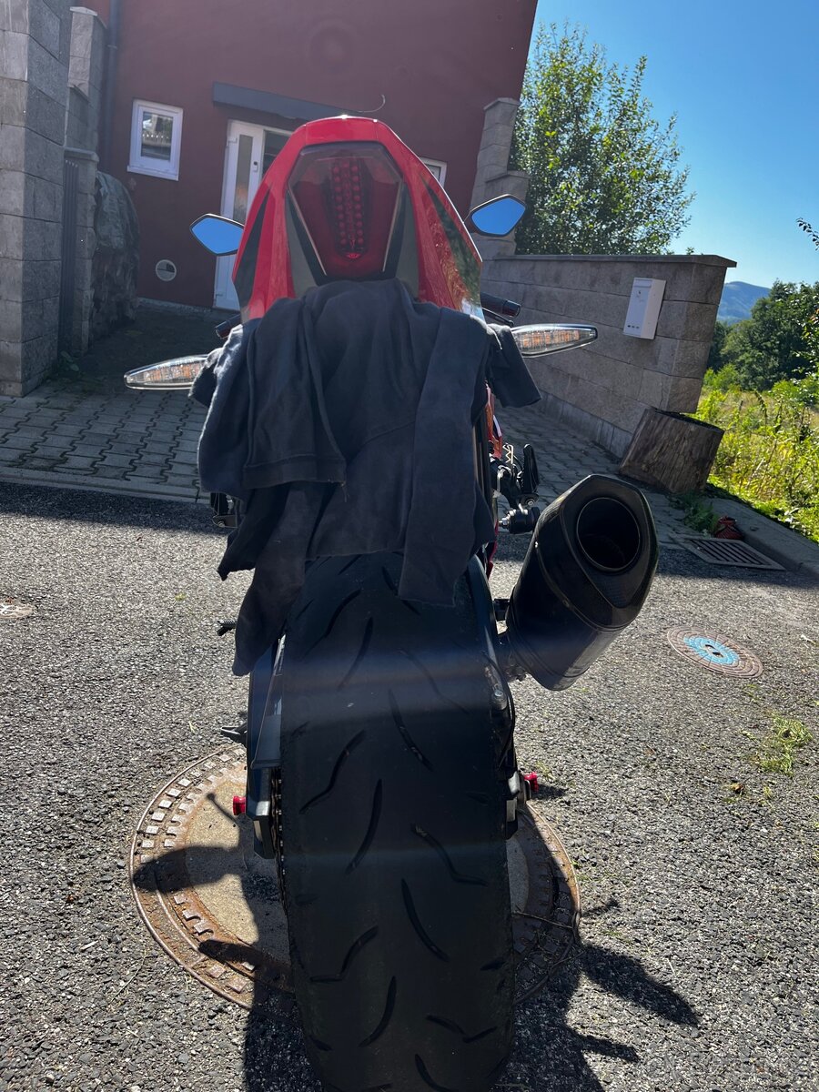 Suzuki gsxr 1000 - 12