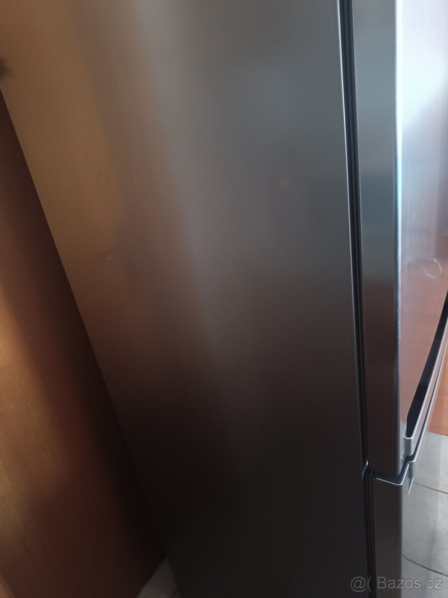 Whirlpool Lednice s mrazákem - 12