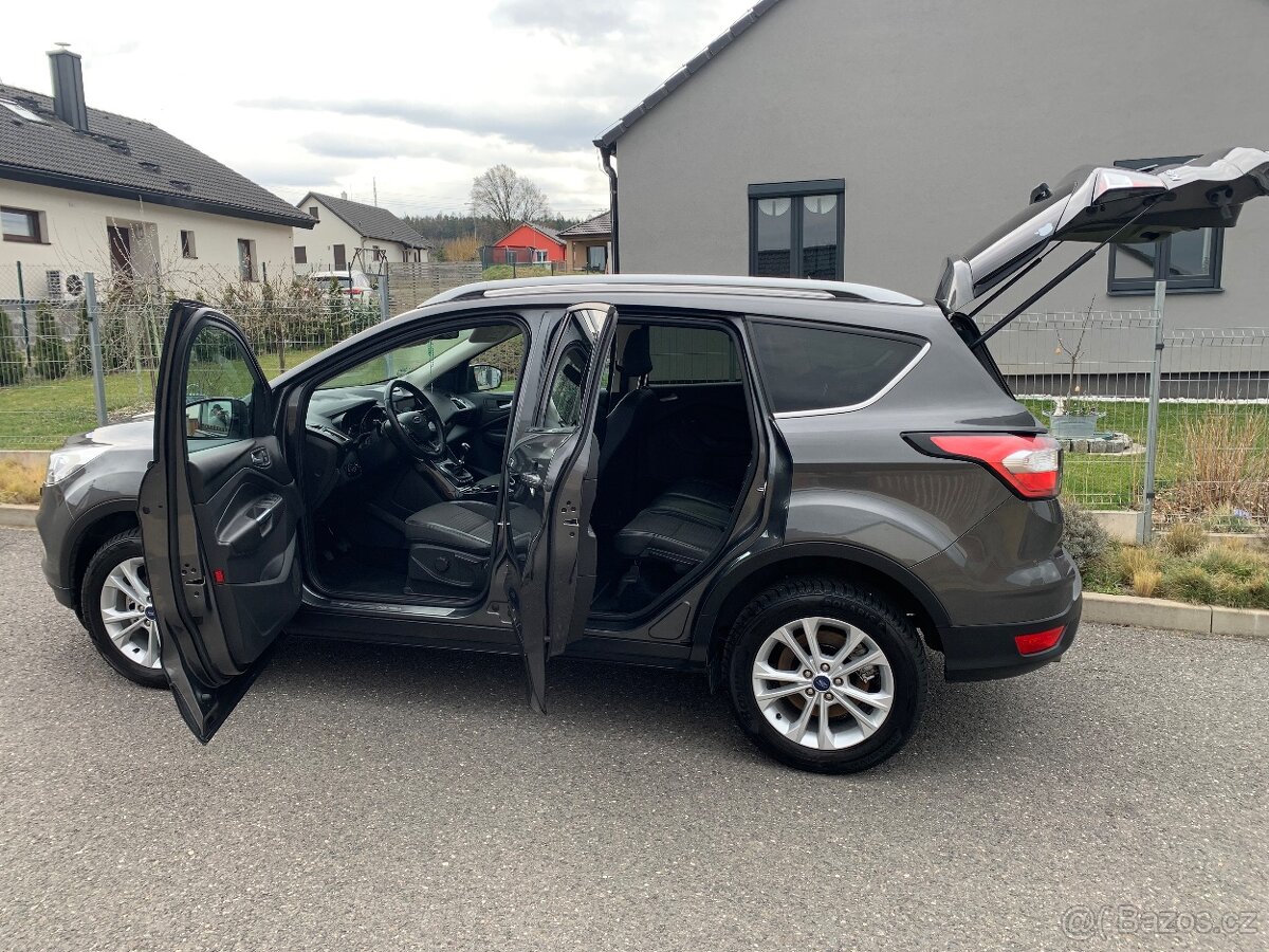 Ford Kuga 1.5 110kw Titanium (bez DPH 296.694,-) - 12