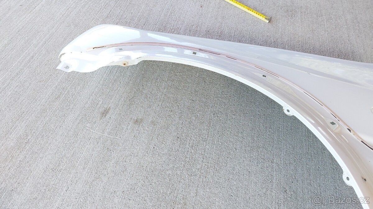 Suzuki Jimny – Blatník LP bilý - 12