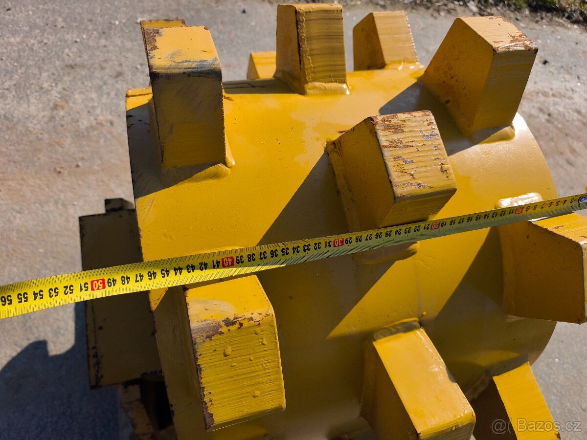 Ježkovy válec pro bagry 12-24t - 12