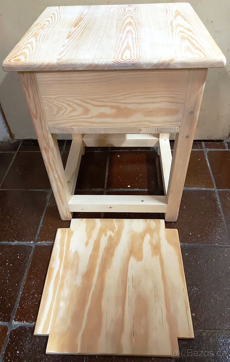 Stolička (štokrle) s úložným prostorem., - 12