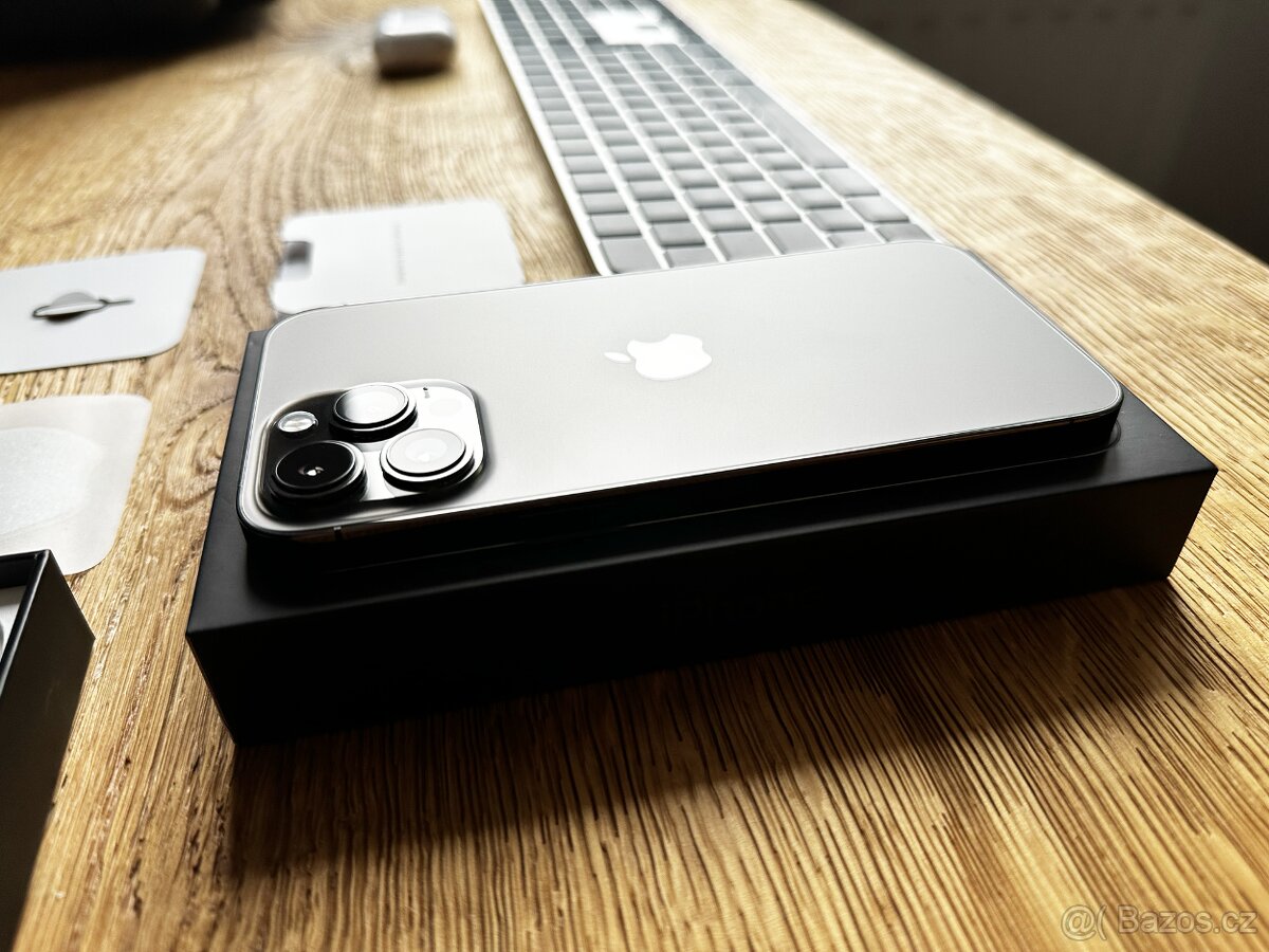 Apple iPhone 13 Pro Max – 128 GB – Černá (Grafitově šedý) - 12