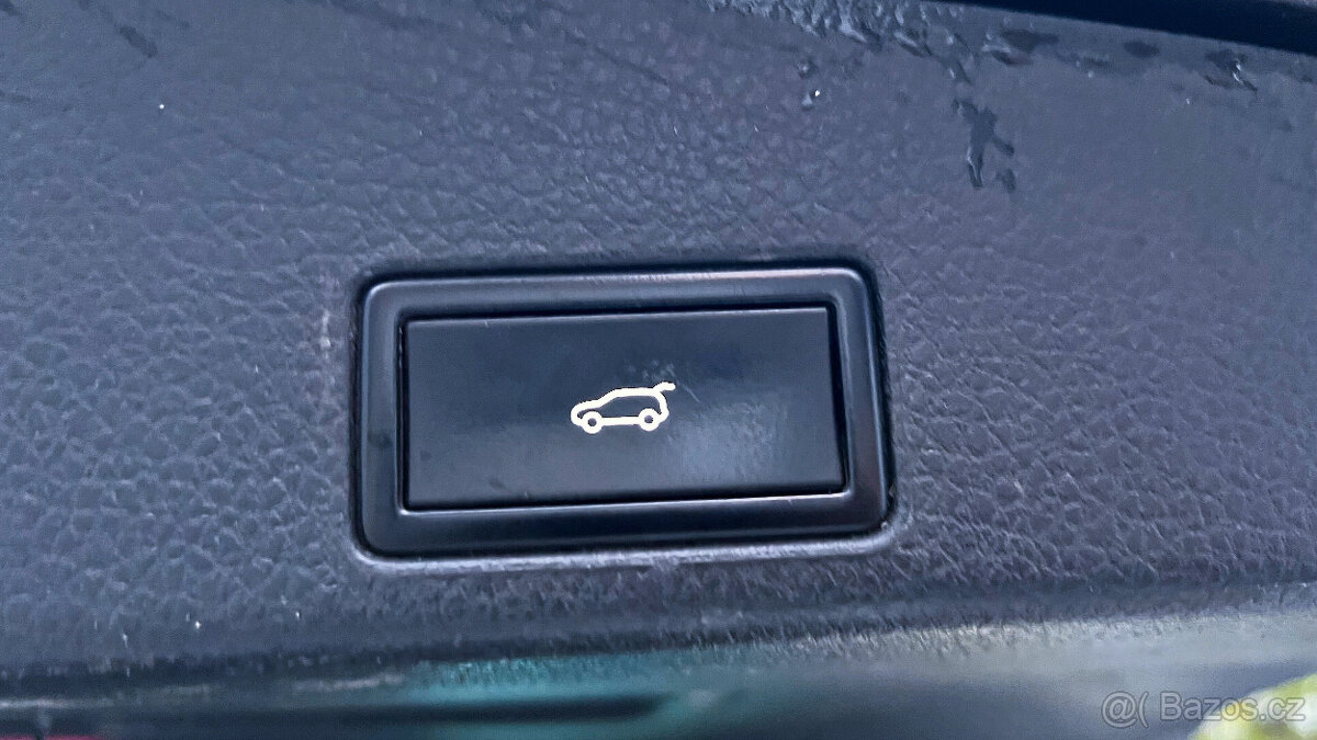 Vůz na díly VW Touareg 7P facelift 2016 CVVA PXP LB8R - 12