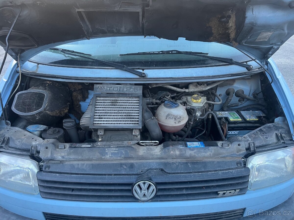 VW Transporter T4 2,5TDI 75Kw , 9 míst - 12