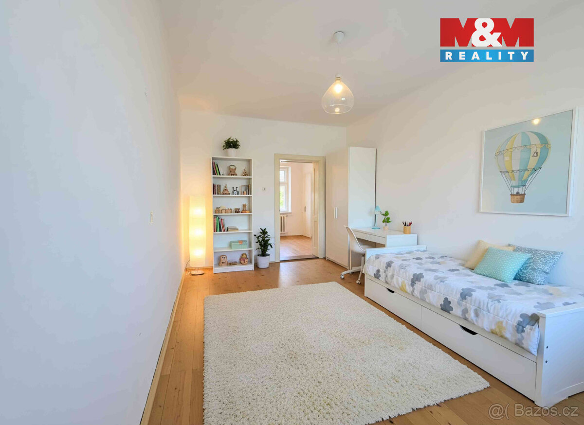 Prodej bytu 3+1, 98 m², Krnov, ul. Partyzánů - 12