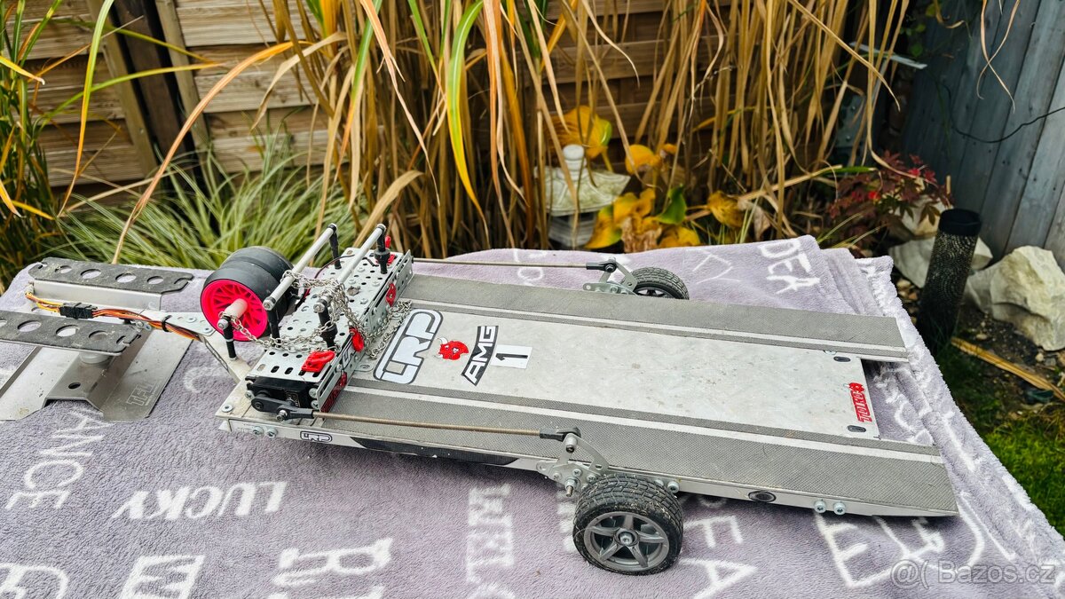 Prodám RC auta + spoustu náhradních dílů a doplňků - 12