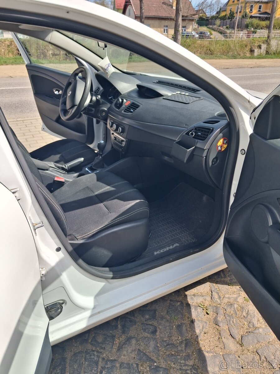 Renault Fluence 1.5dci - 12