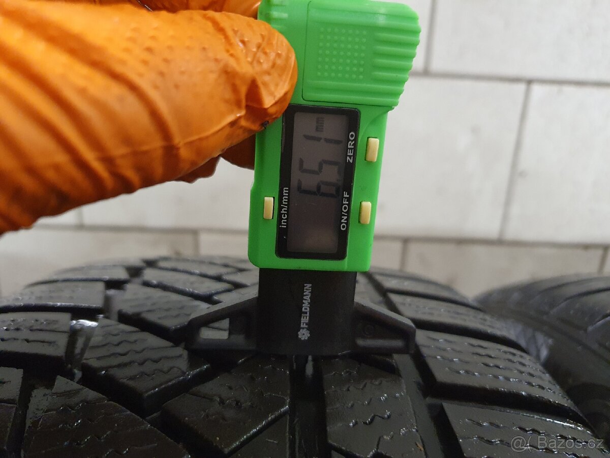 Zimní sada originálních AL kol Audi pneu 215/55 R17 - 12