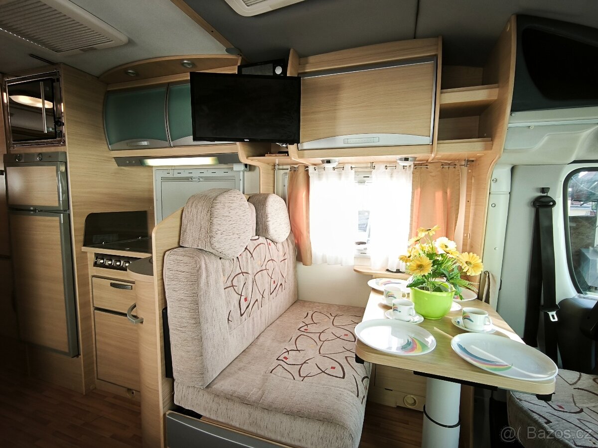 Obytné auto Granduca Roller 3.0JTD 90tis.km, klima,Solary - 12