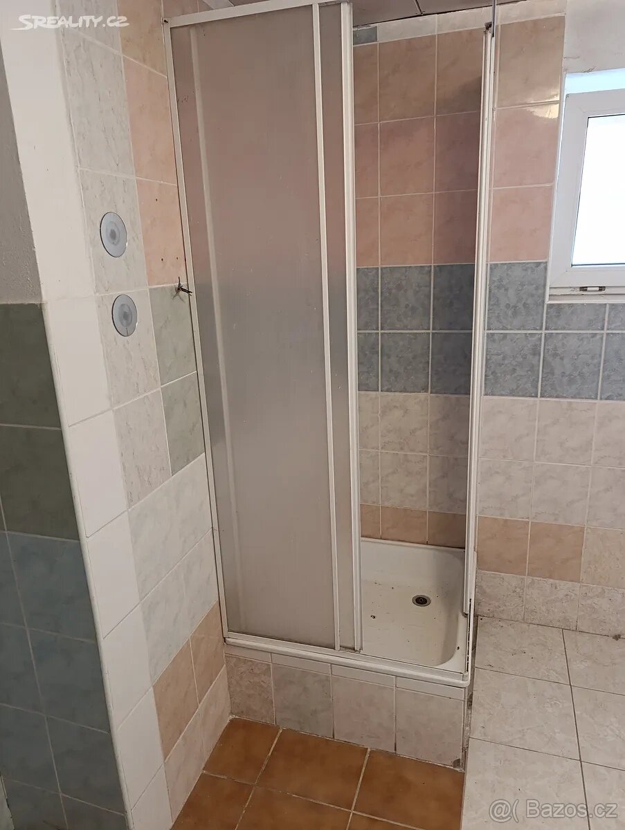 Prodej velkého domů podlažice. - 12