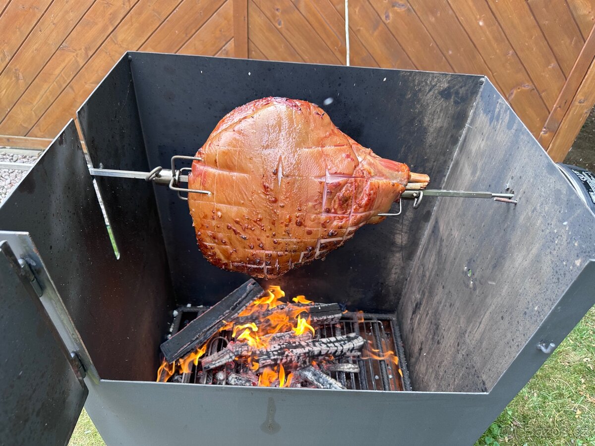 Gril na kýtu a kuřata - 12