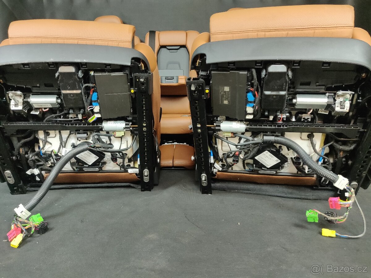 Audi Q7 4M kuzeny interier sedacky - 12