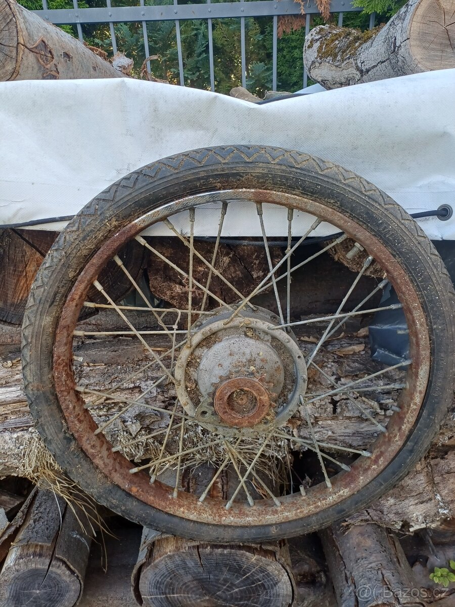 Brzdovy štít jawa - 12