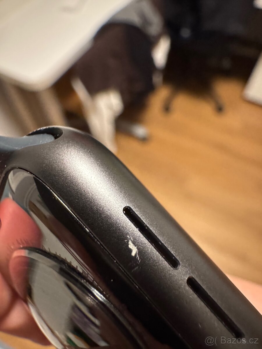 Apple Watch SE 1. Generace 44mm - 12
