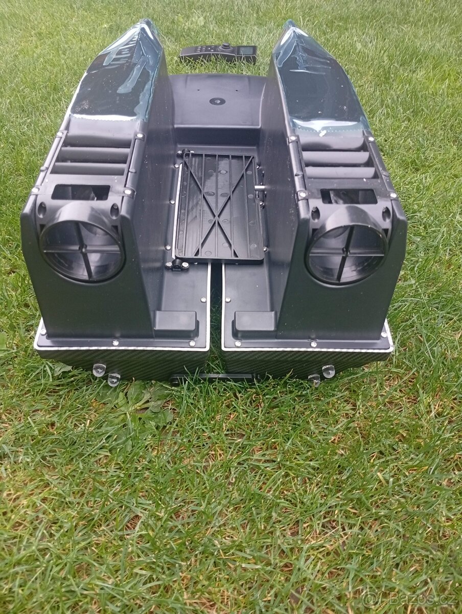 Katamarán , zavážecí loďka s GPS novinka - 12