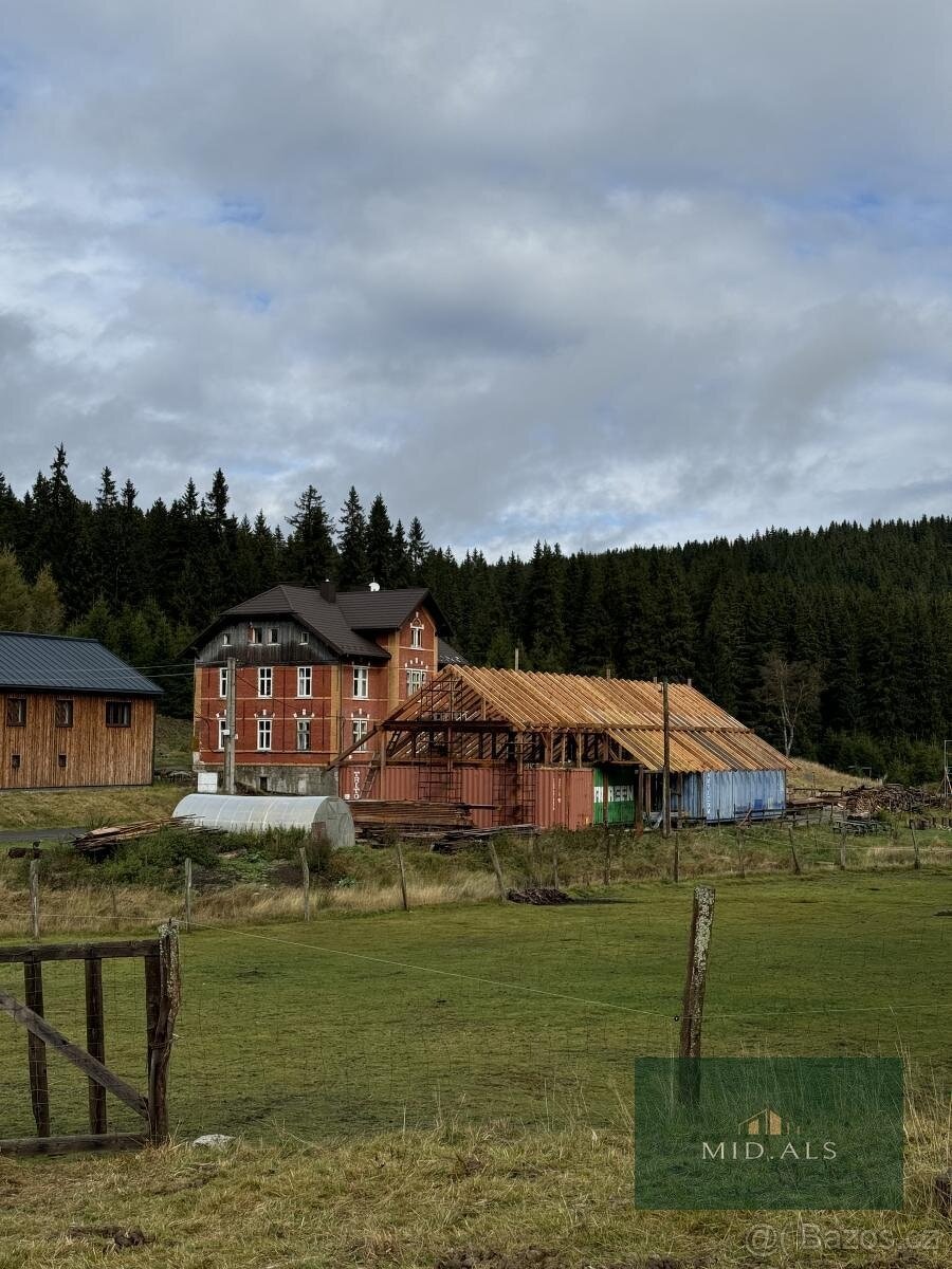 Prodej rekreačního domu, penzionu. Jelení u Nových Hamrů, K - 12