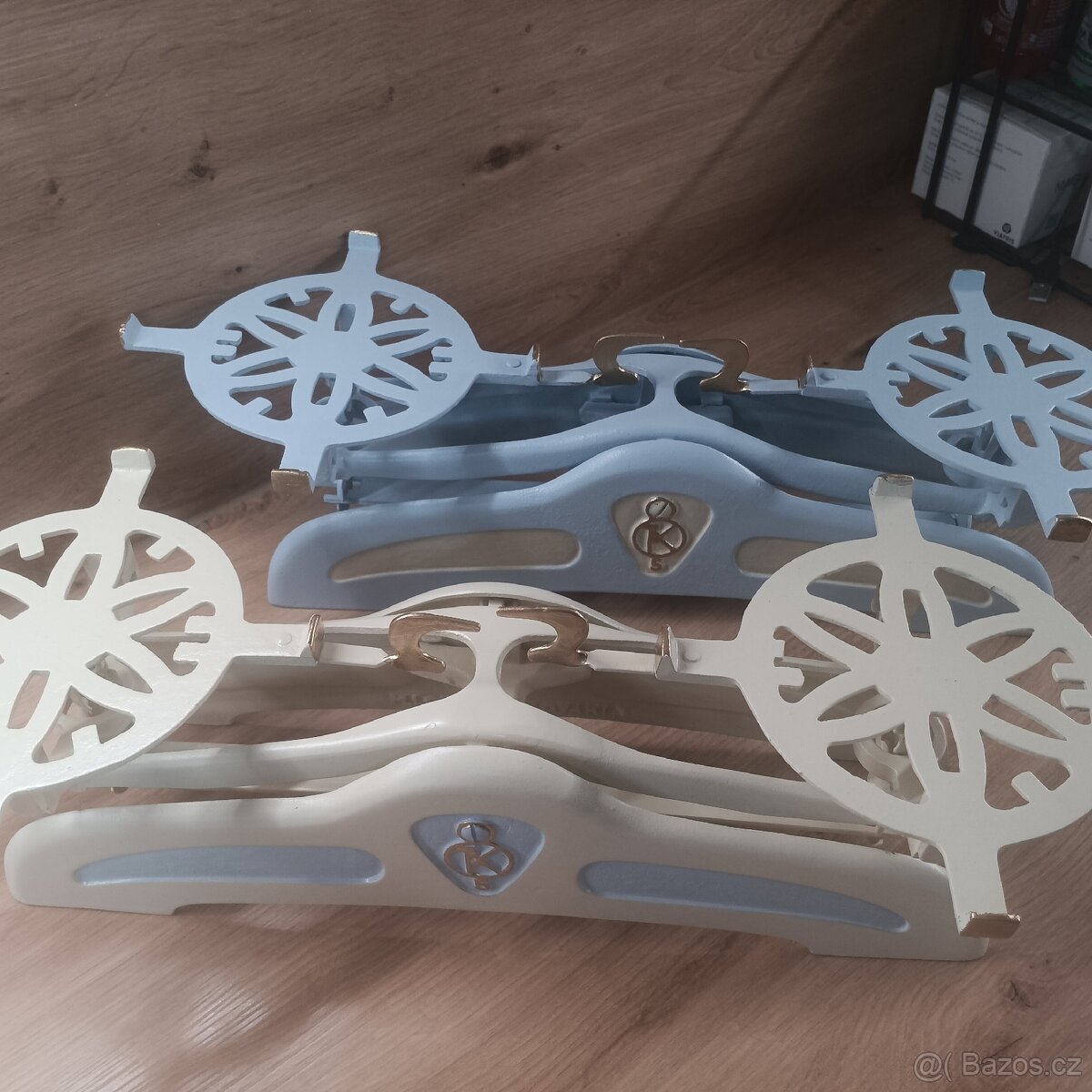 Staré kuchyňské váhy krémové - 12