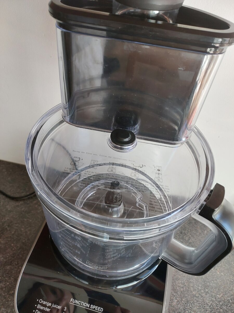 Kuchyňský robot - 12