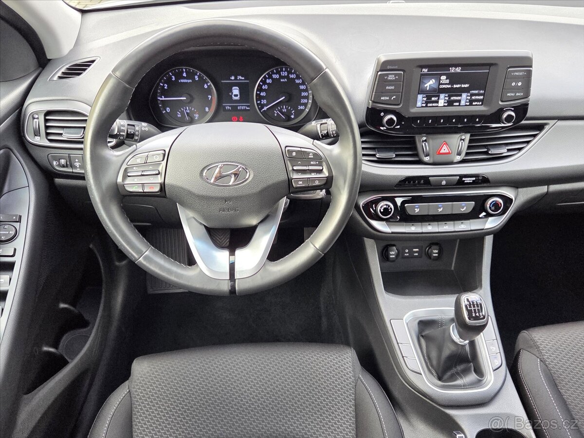 Hyundai i30 1.0T-GDi Trikolor Fastback - 12