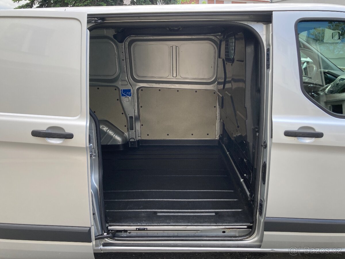 Ford Transit Custom 2.2TDCi 74kW L1H1 Tažné Alu16" - 12