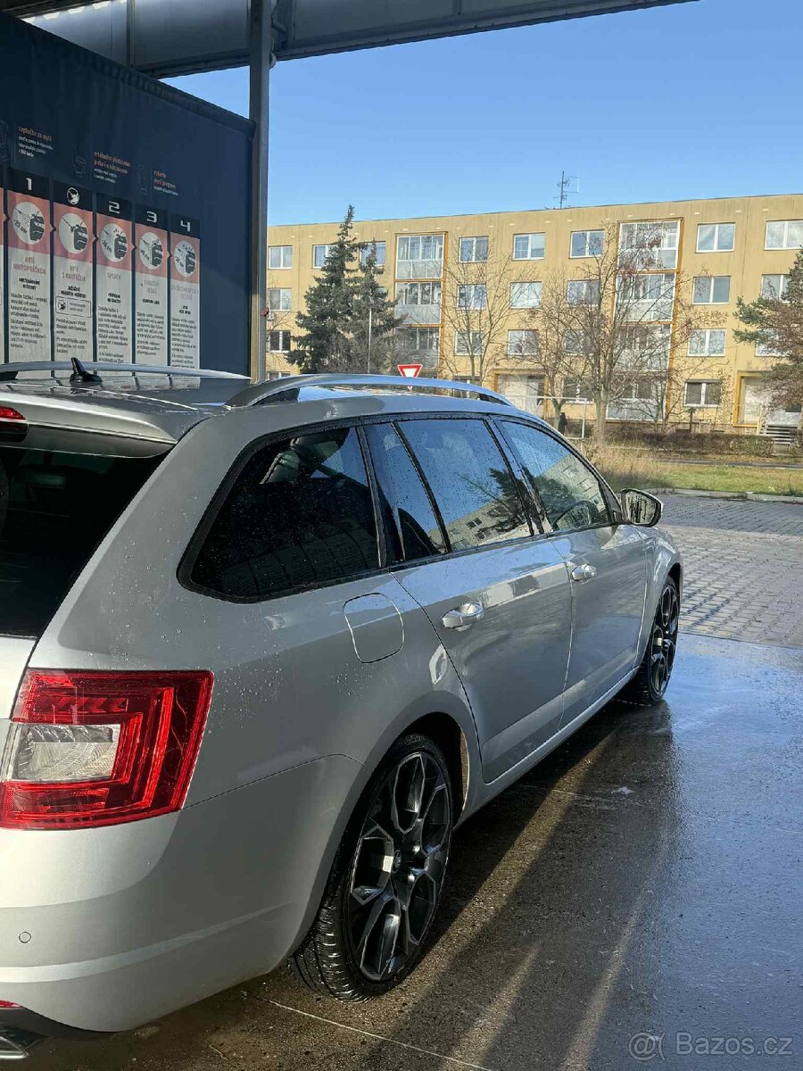 Škoda Octavia 3 RS combi 2.0 TDI - 12