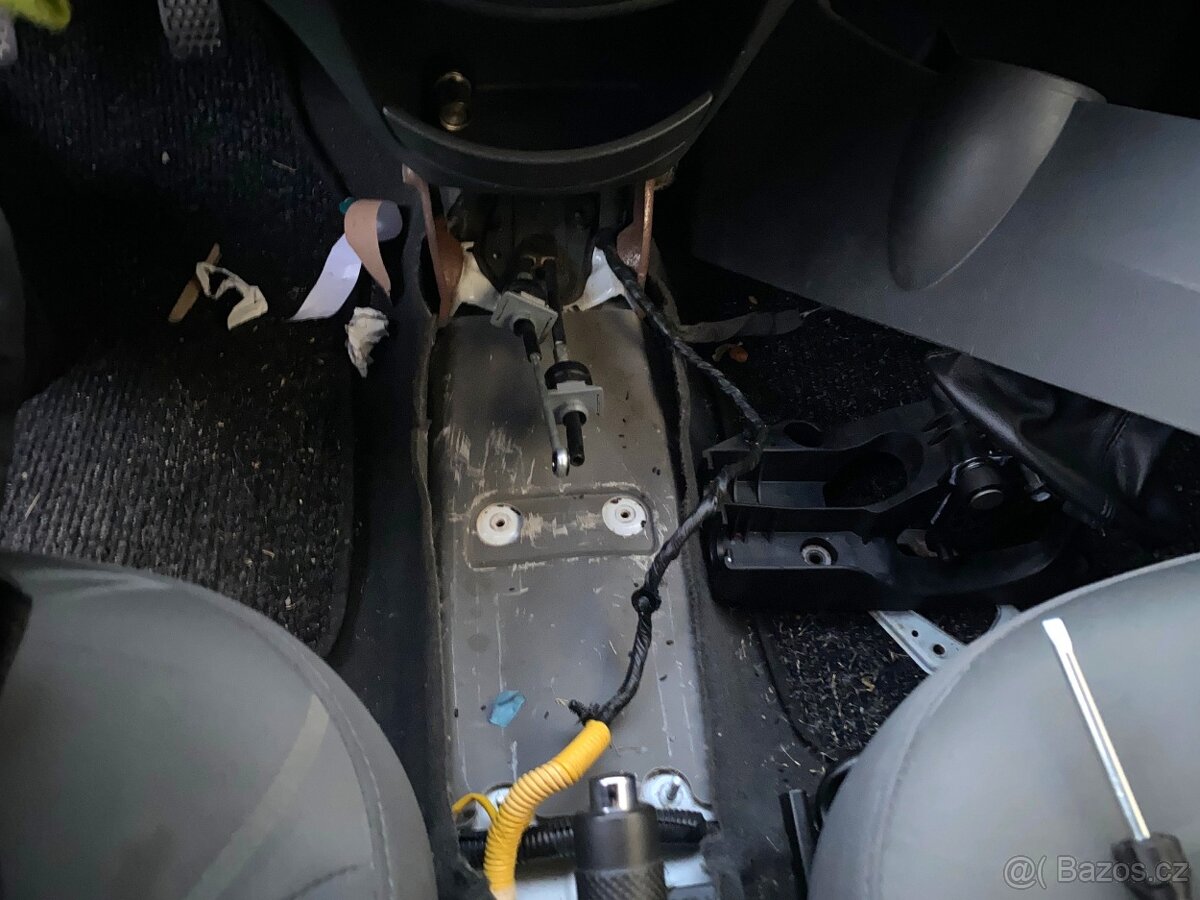 Chevrolet Spark 1.0L RV 2011 poškozaný - 12