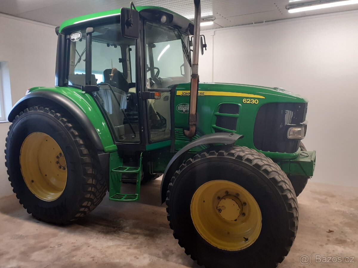 Prodám traktor John Deere 6230 - 12