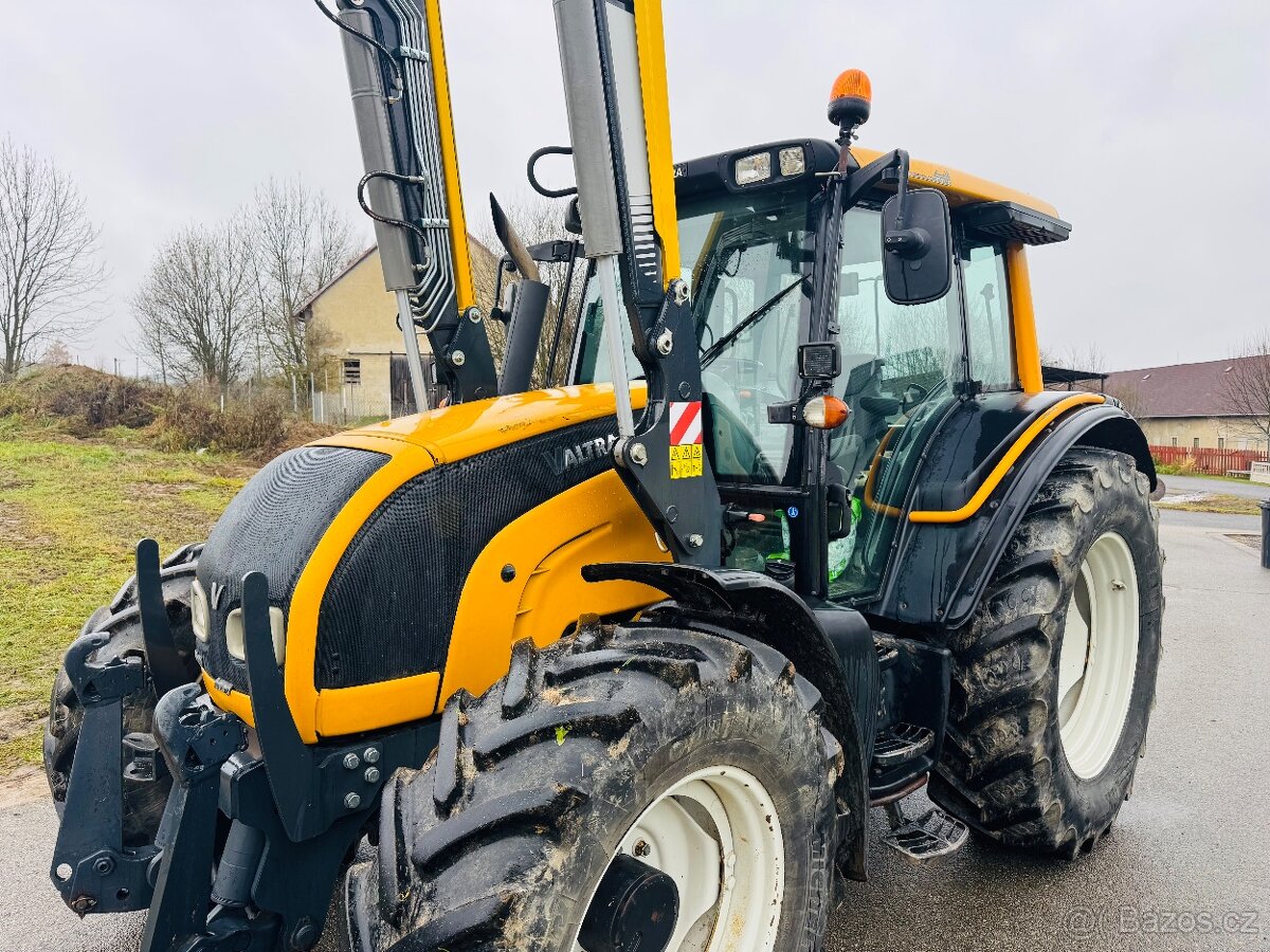 Valtra n111. Hi-tech s nakladačem INTER-TECH - 12